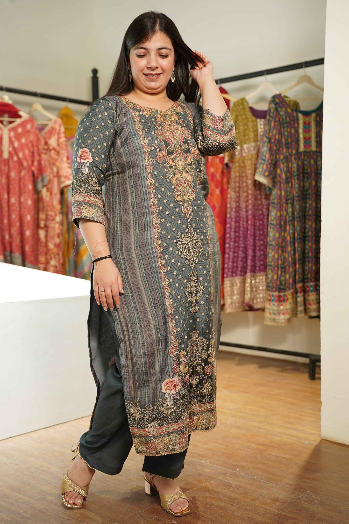 Lailah Karachi Muslin Suit with Aari Work