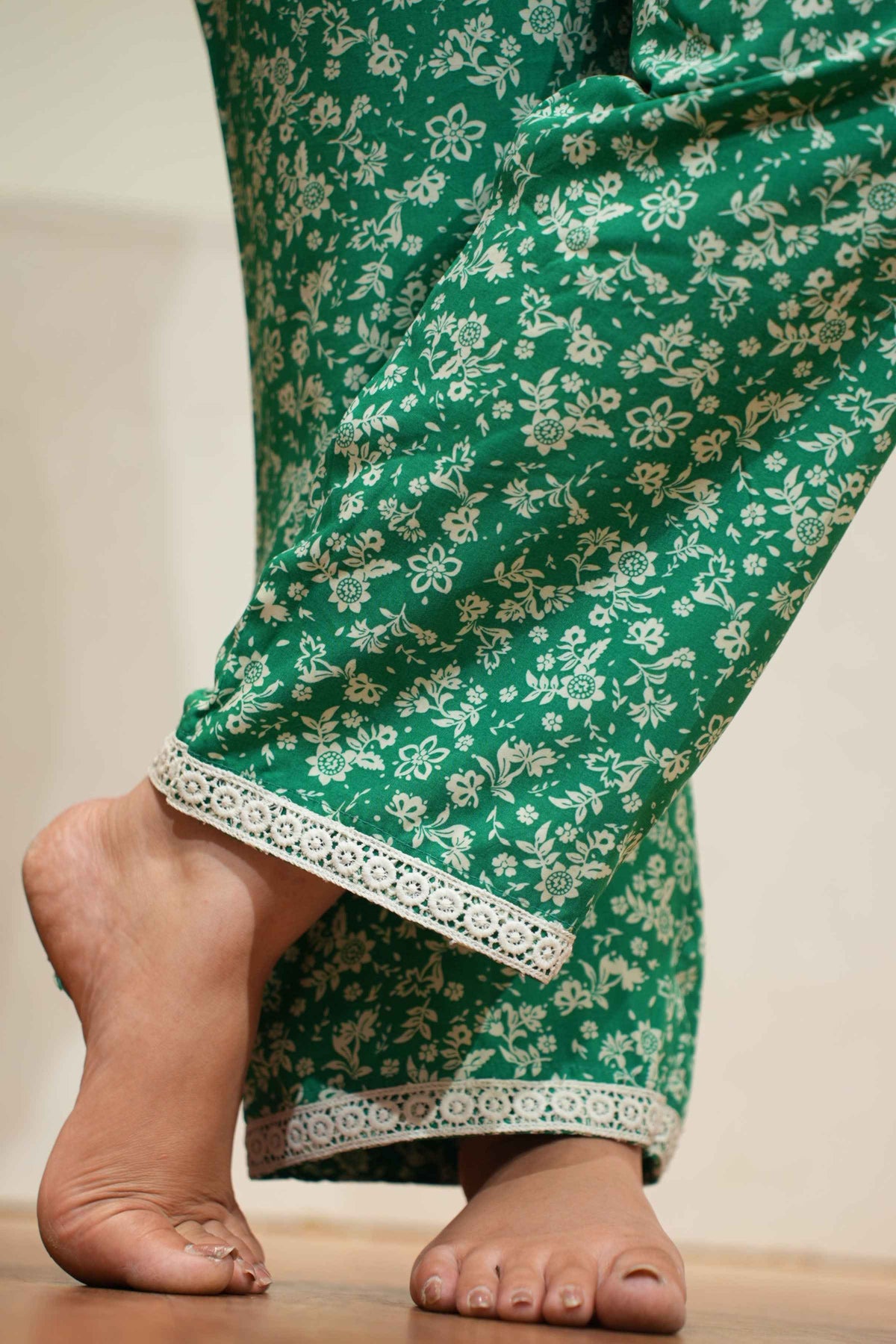 Greeny Meadow Rayon Night Suit