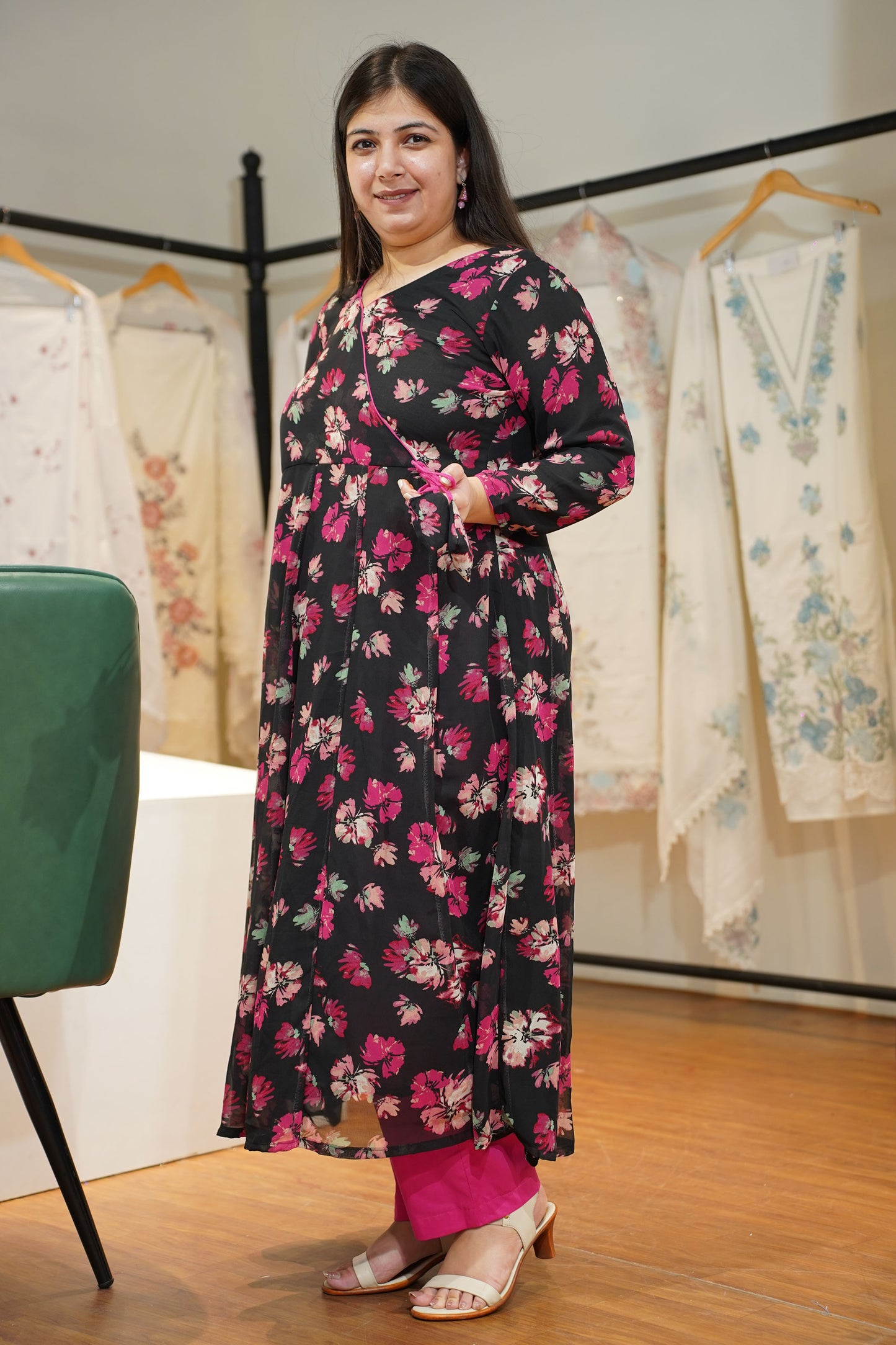 Gulabi Noor Floral Anarkali Set