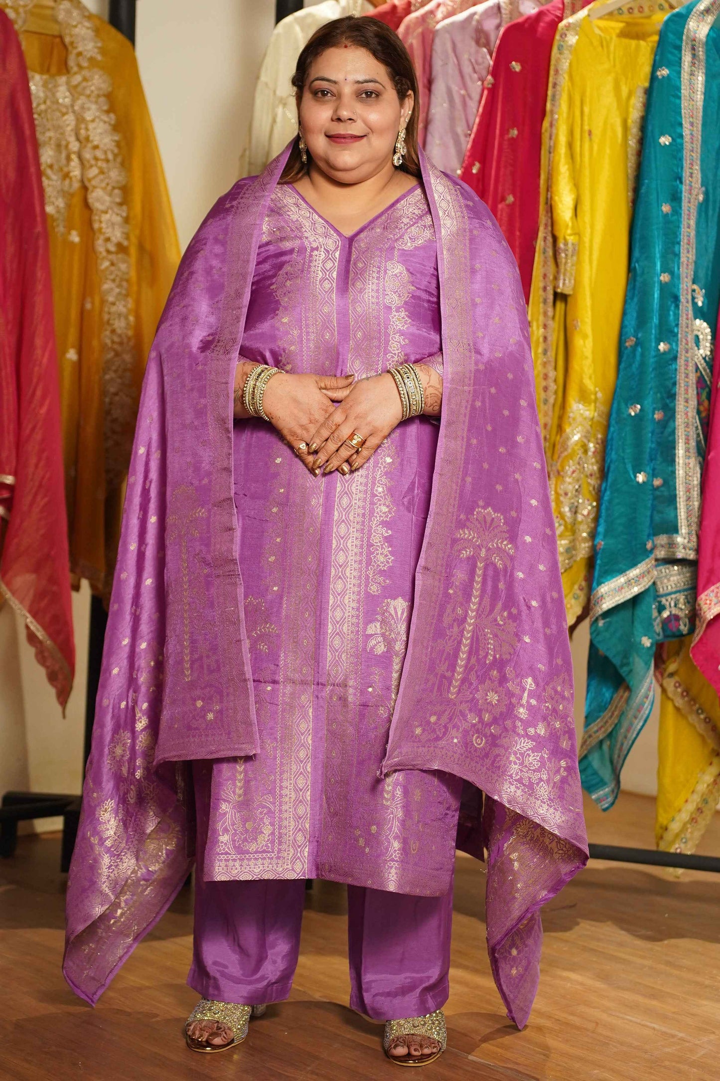 Raavia Mauve Silk Suit With Jacquard Weave