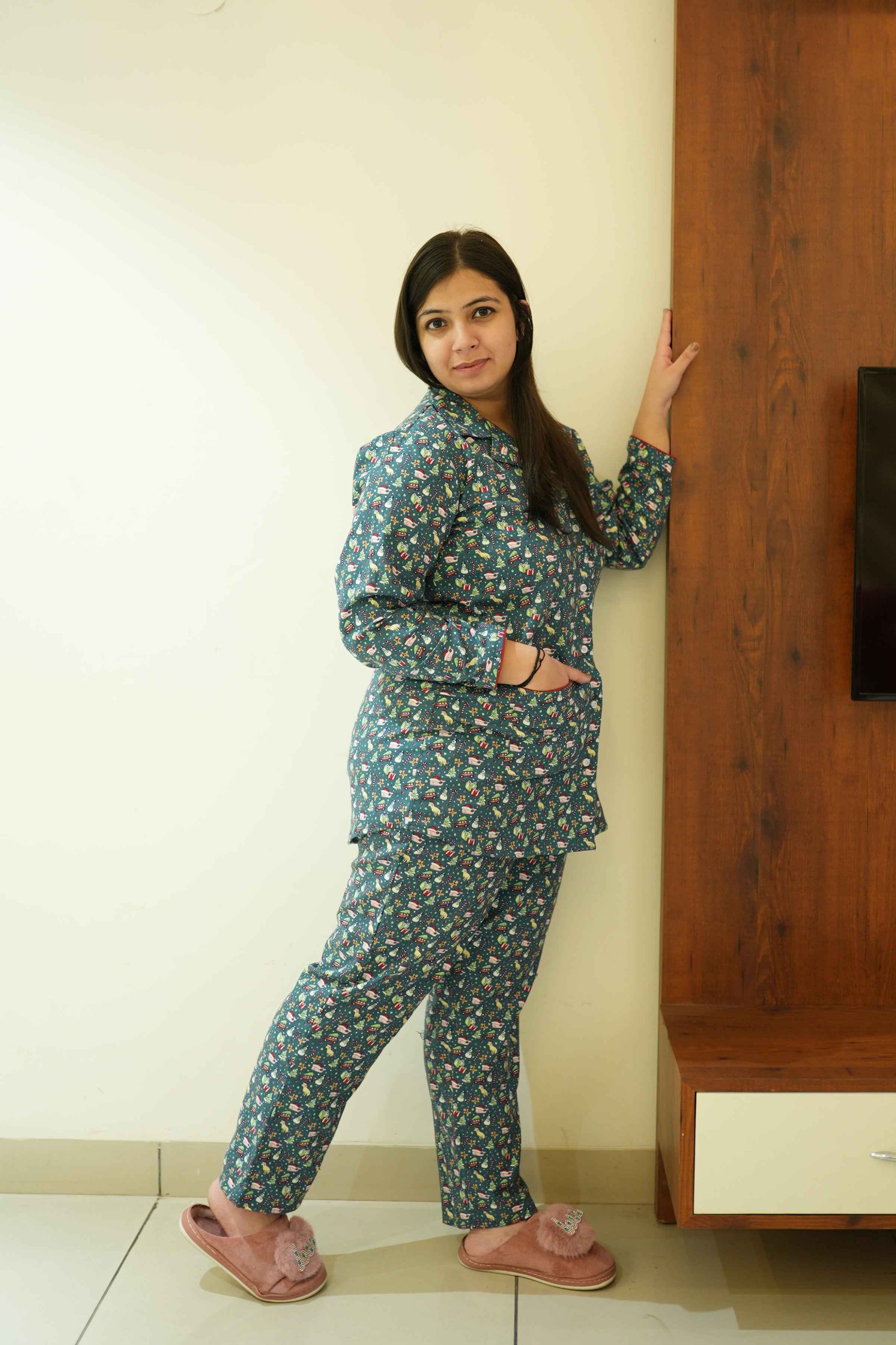 Buy Plus Size ​Merry Jingles Woollen Night Suit At Apella | Sizes XS to 10 XL | India | Free Delivery | Customized