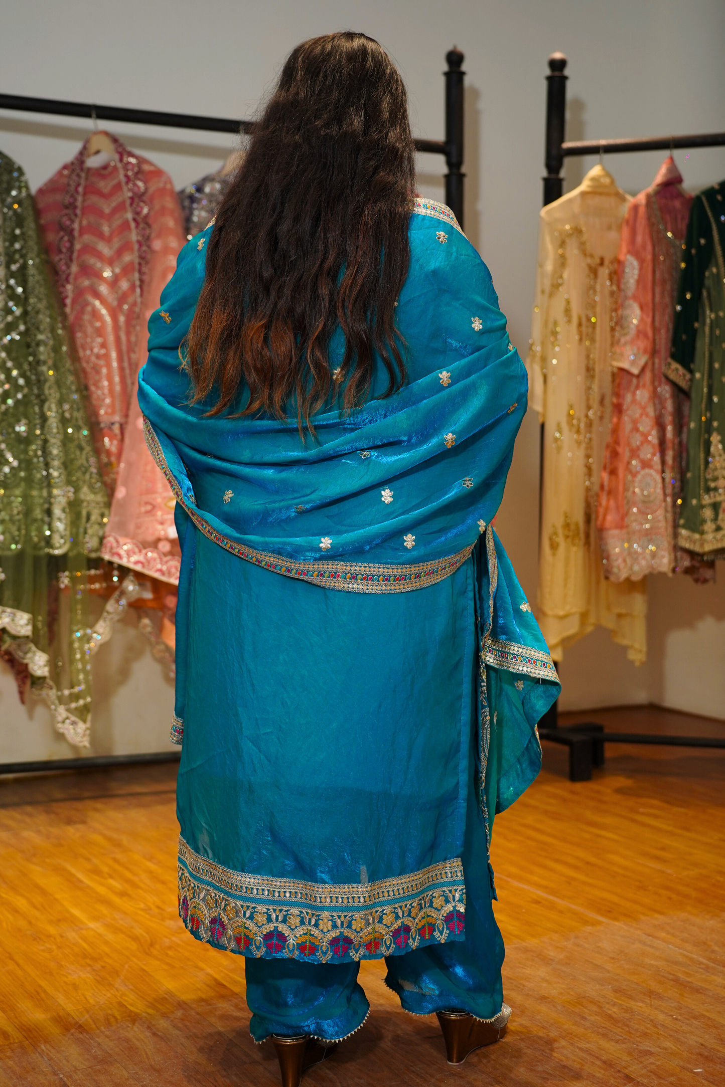 Miraya Blue Suit Set With Zari & Thread Embroidery