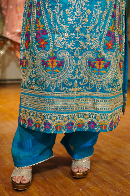 Miraya Blue Suit Set With Zari & Thread Embroidery