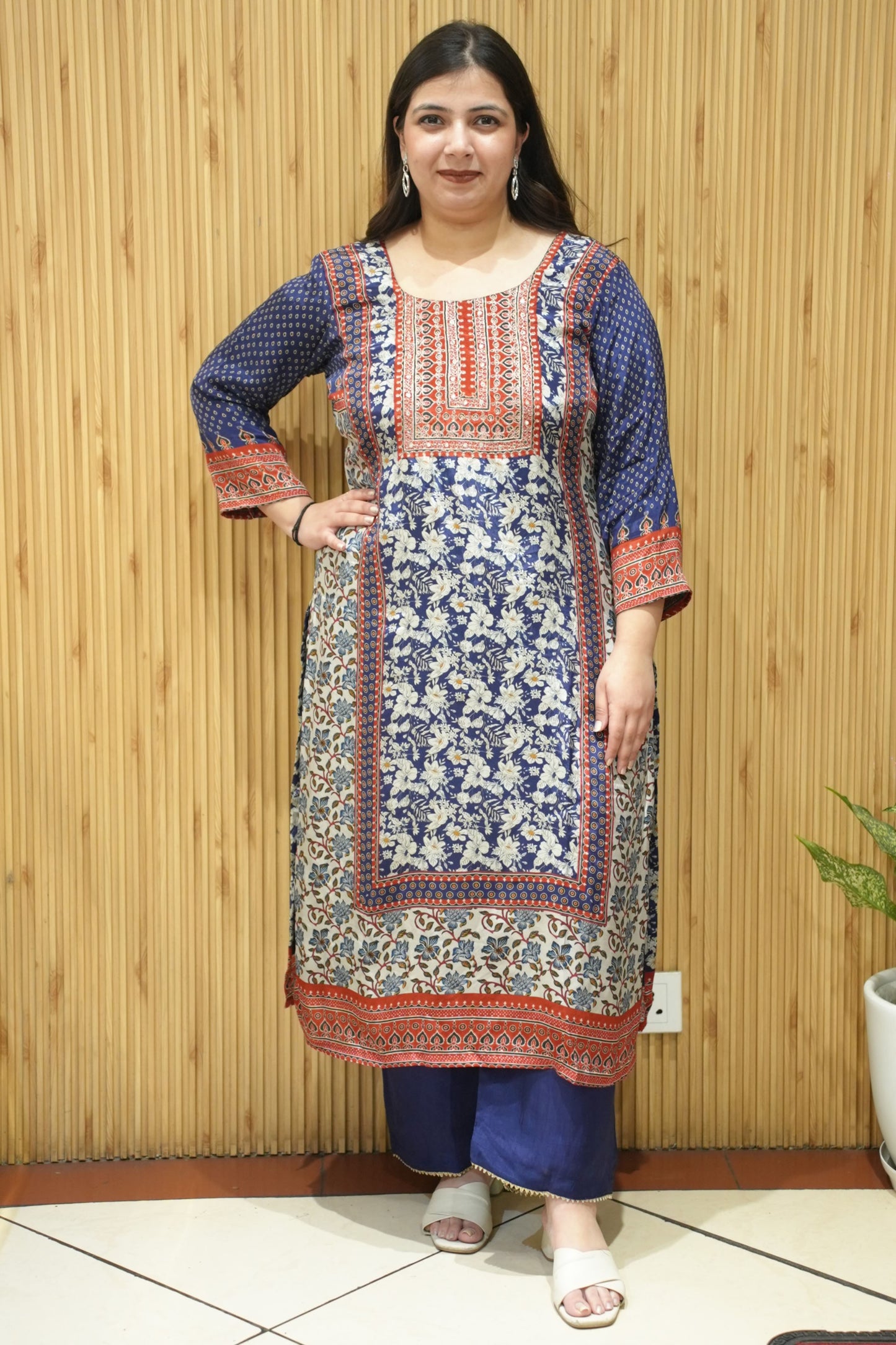 Noori Navy Crepe Suit With Mirror Work