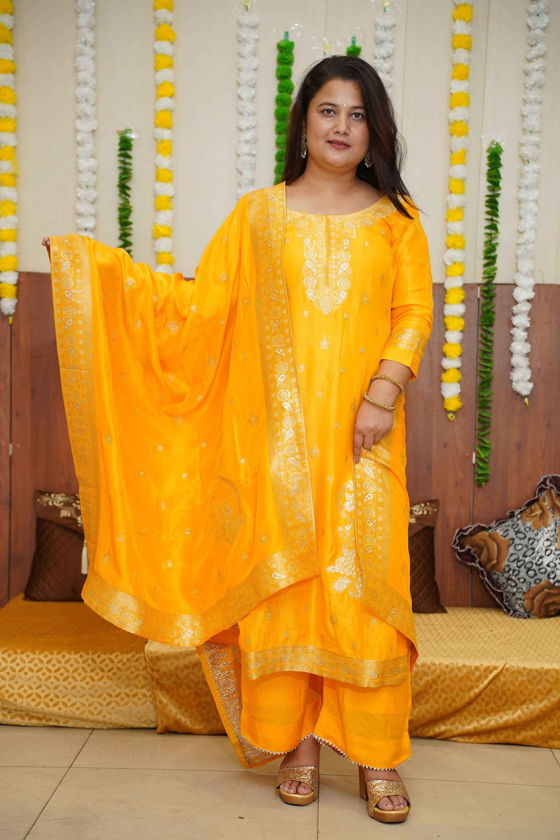 Buy Plus Size ​Old Gold Rose Jacquard Silk Suit At Apella | Sizes XS to 10 XL | India | Free Delivery | Customized