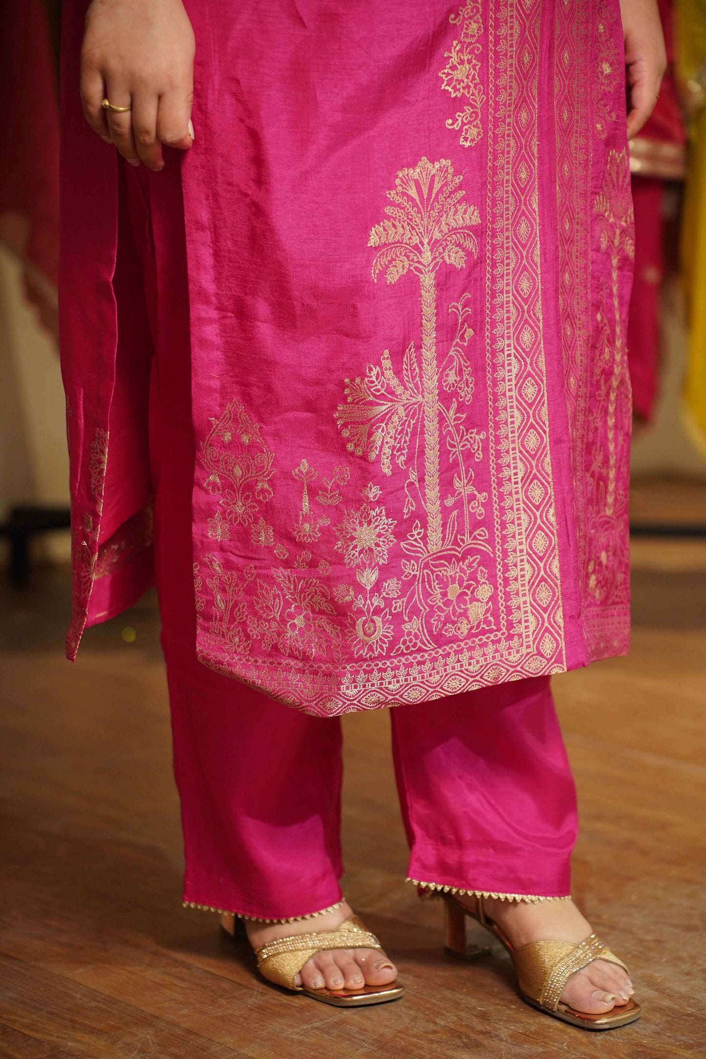 Raavia Magenta Silk Suit With Jacquard Weave