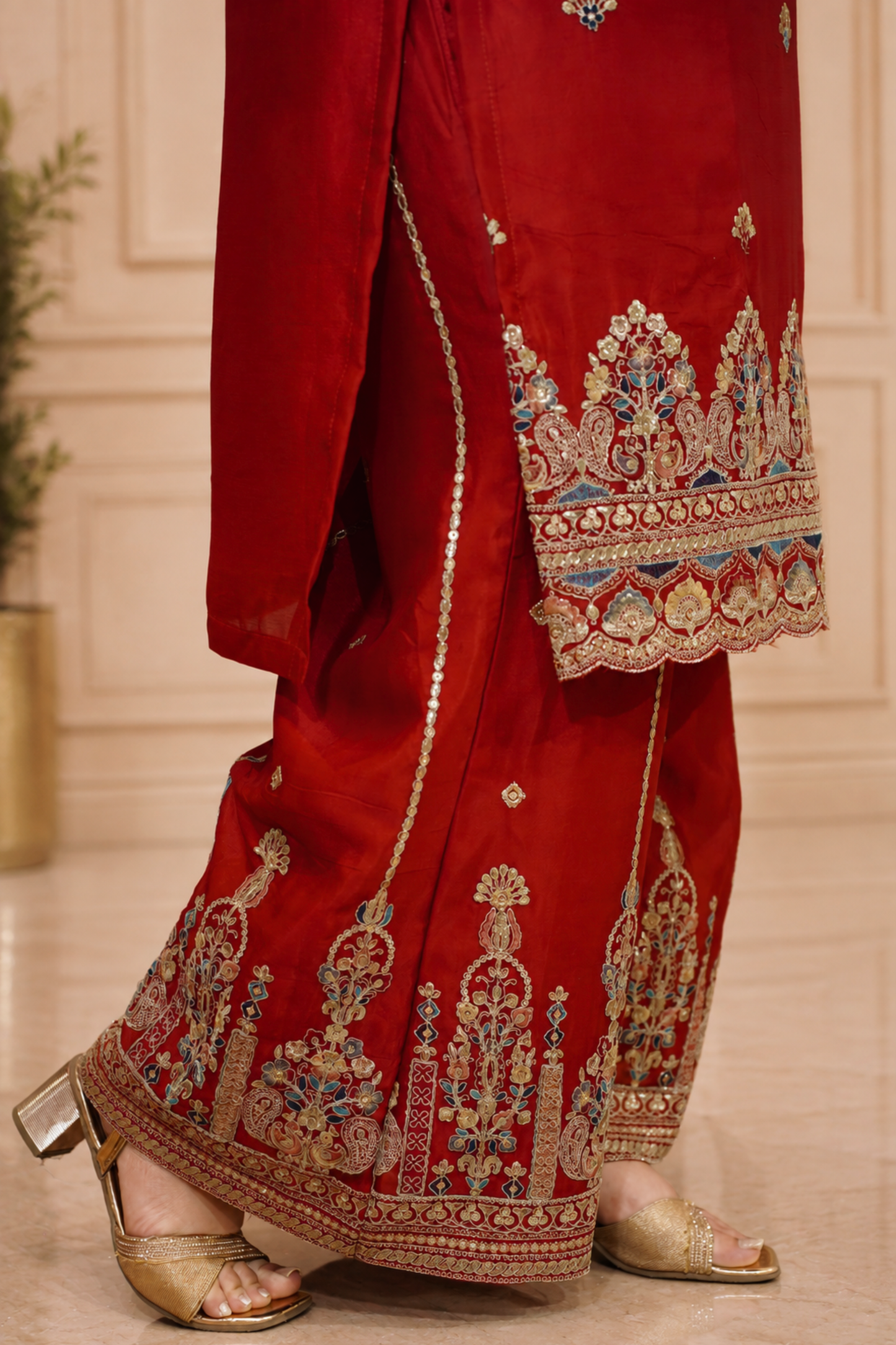 Ruhina Saaj Zari Embroidered Suit With Flared Pants (Copy)