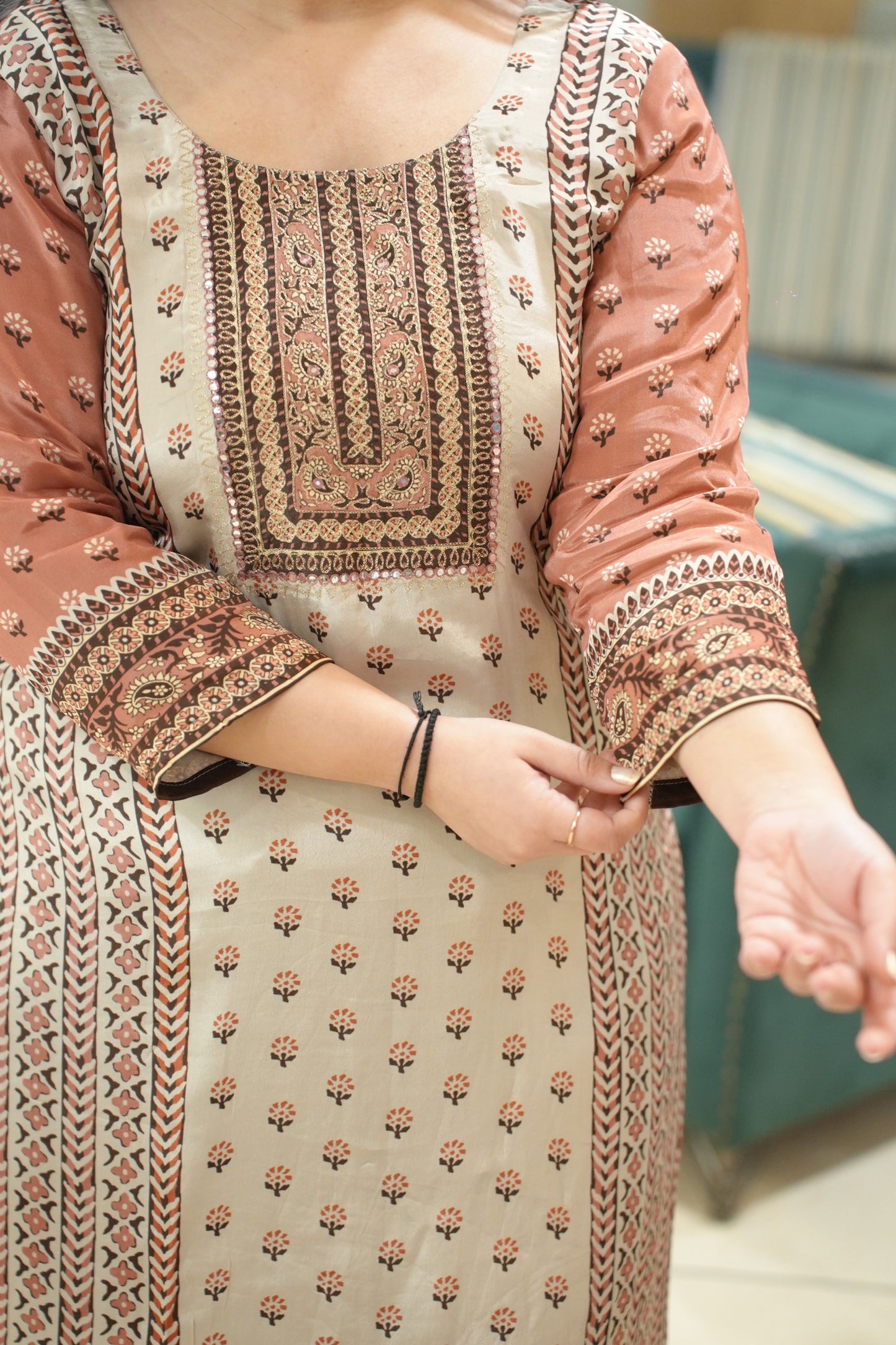 Zehra Ivory Crepe Suit With Mirror Work