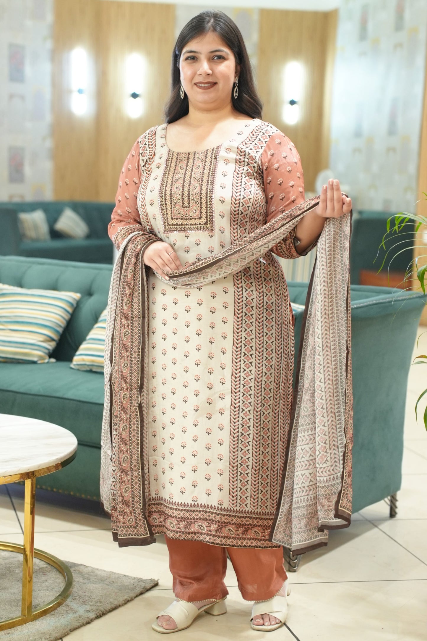 Zehra Ivory Crepe Suit With Mirror Work