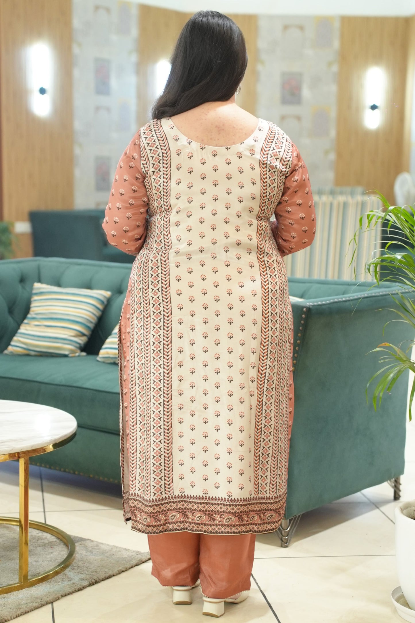 Zehra Ivory Crepe Suit With Mirror Work
