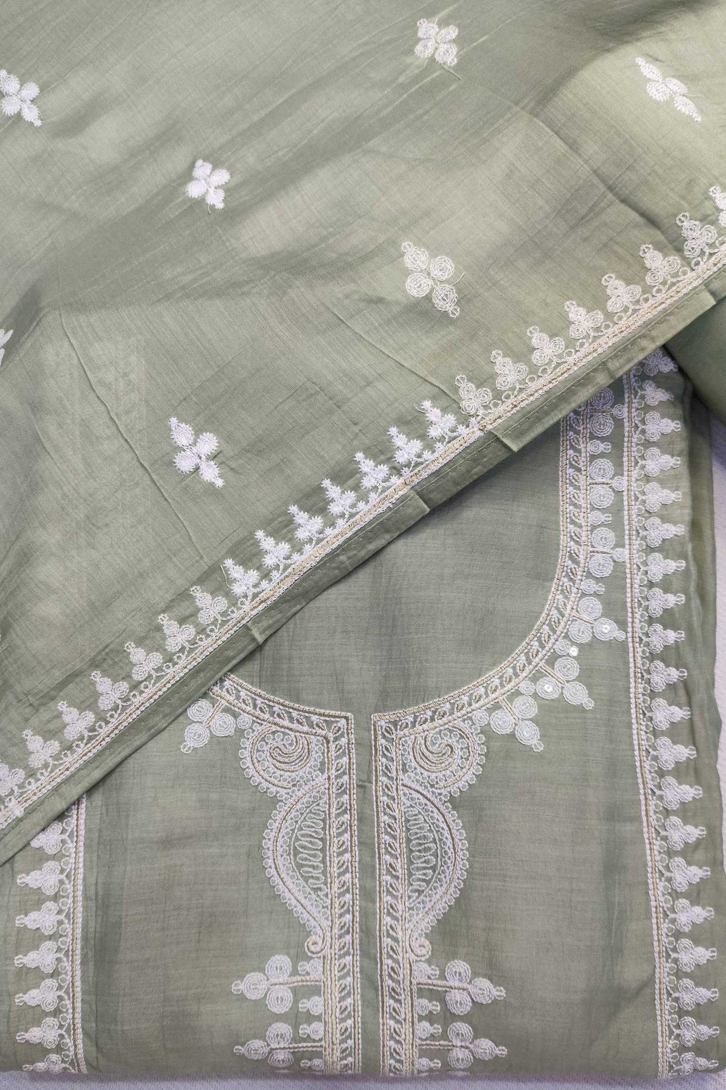 Soft Pista Embroidered Mul Cotton Suit