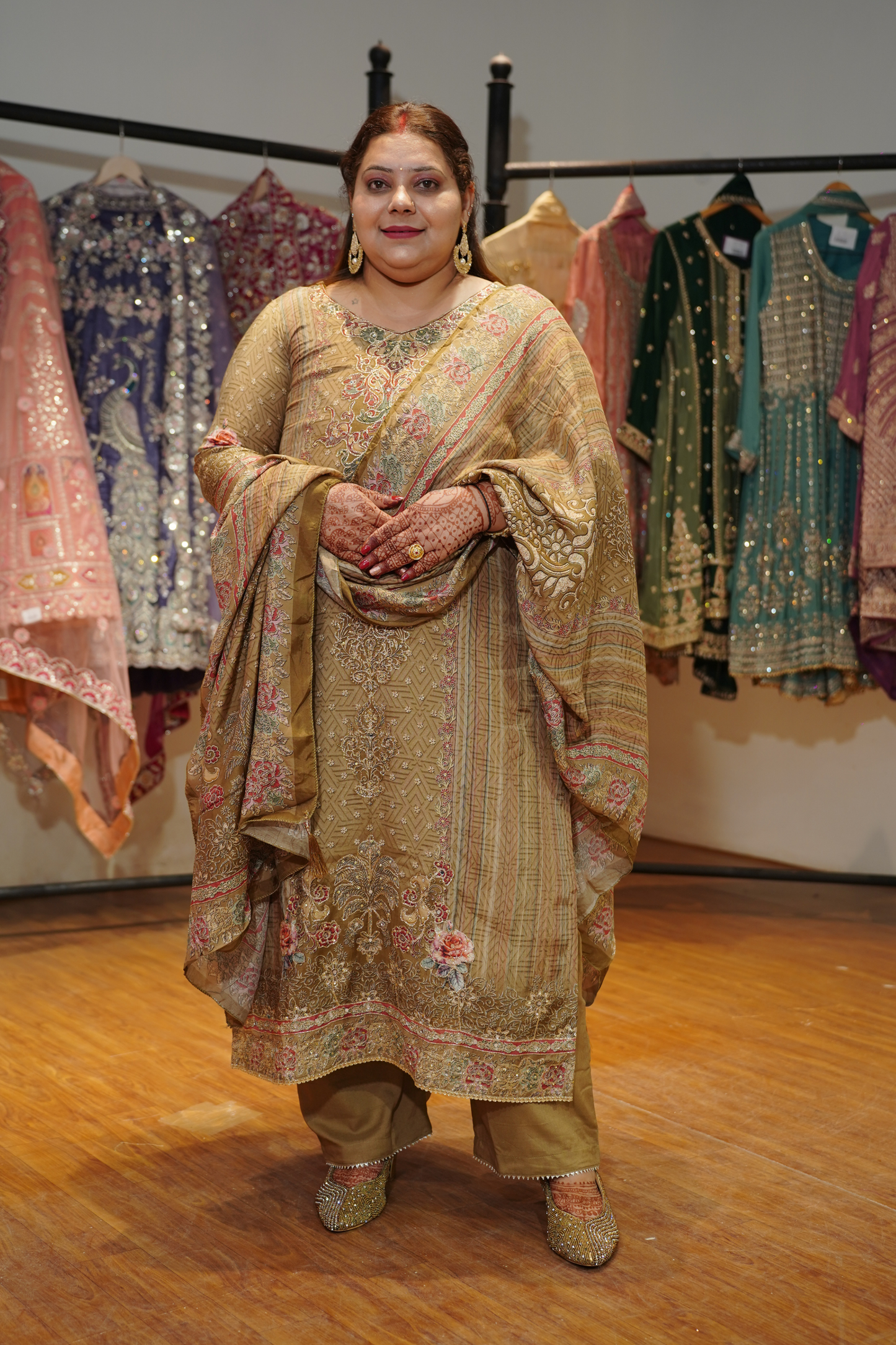 Fiza-e-Noor Muslin Suit with Aari Work