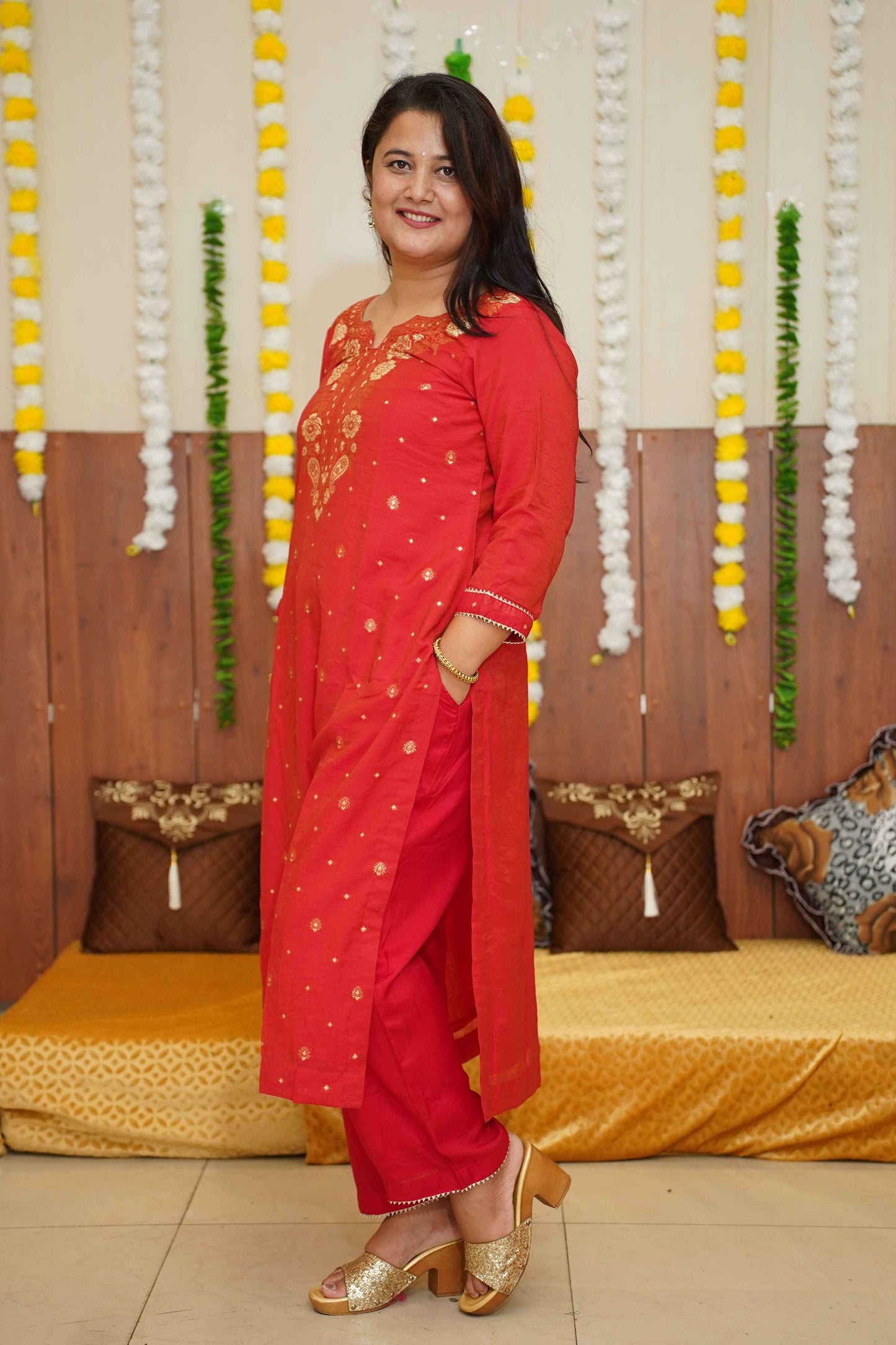 Buy Plus Size ​Gleaming Red Fancy Suit Set At Apella | Sizes XS to 10 XL | India | Free Delivery | Customized