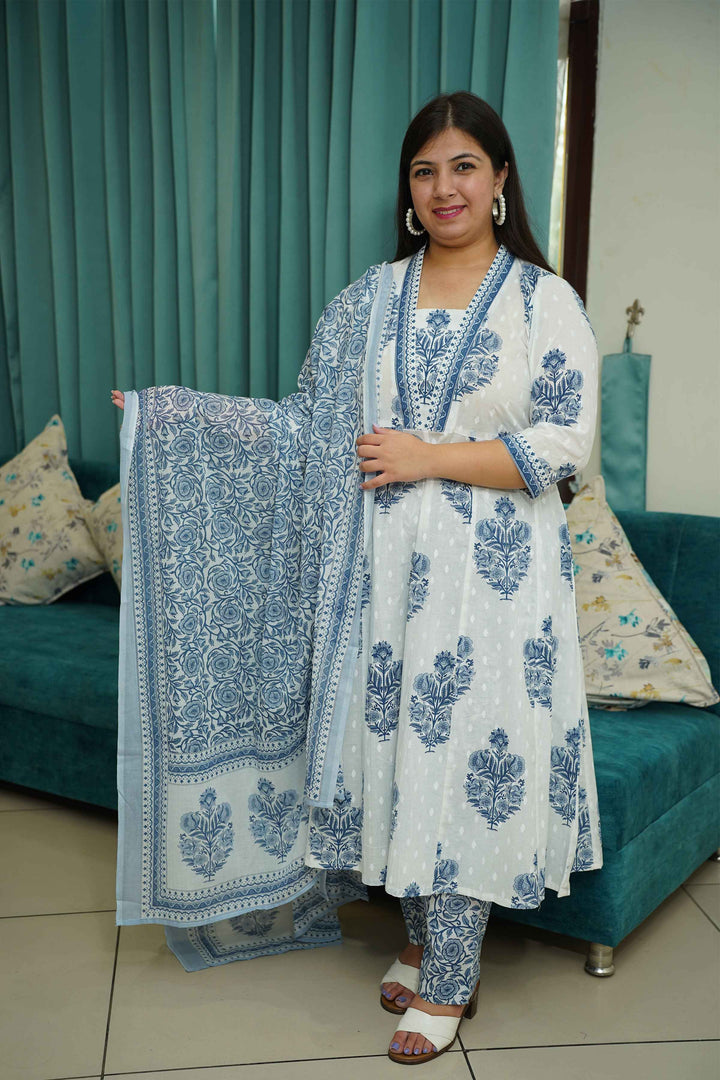 Plus Size White Printed Cotton Suit Set