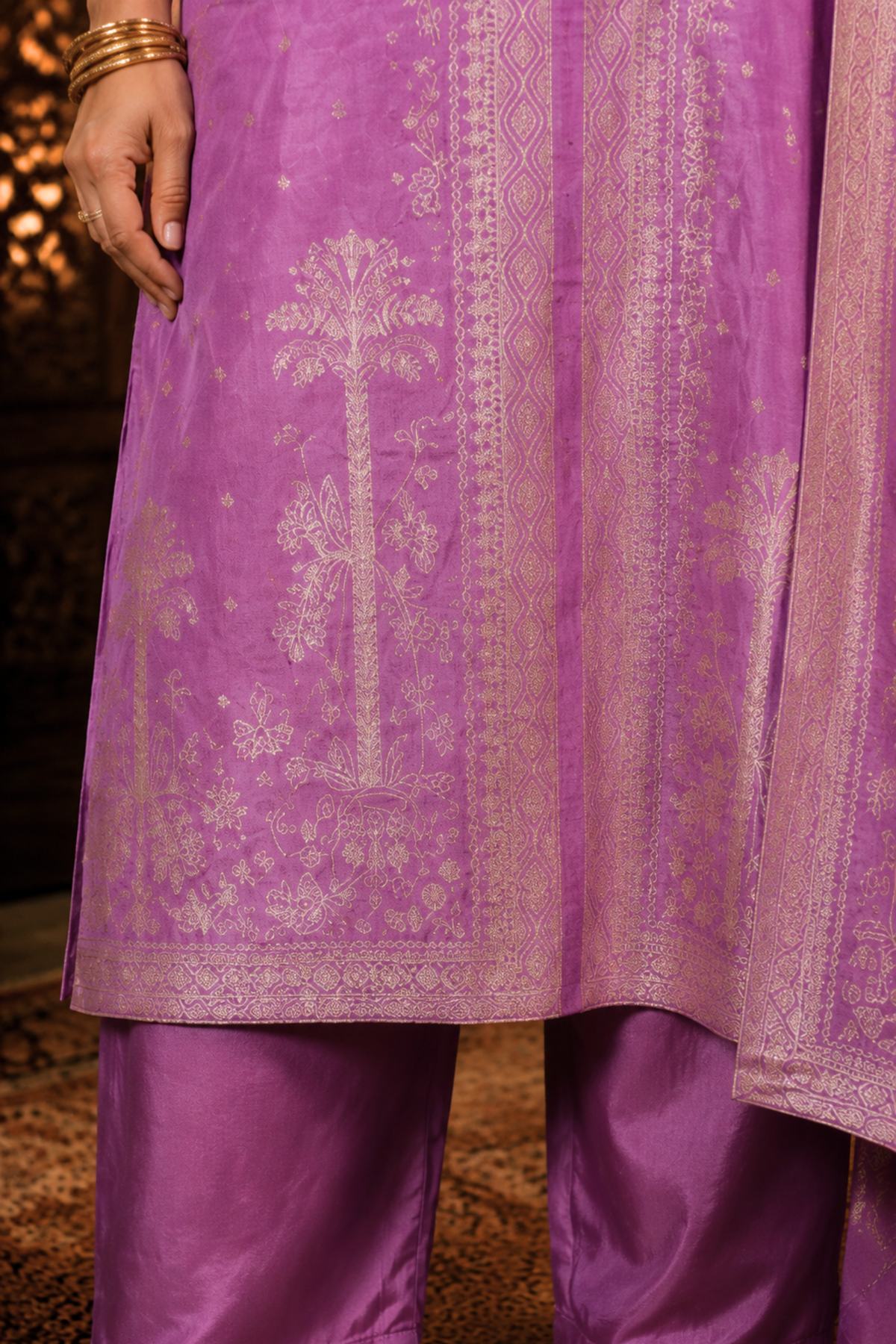 Raavia Mauve Silk Suit With Jacquard Weave