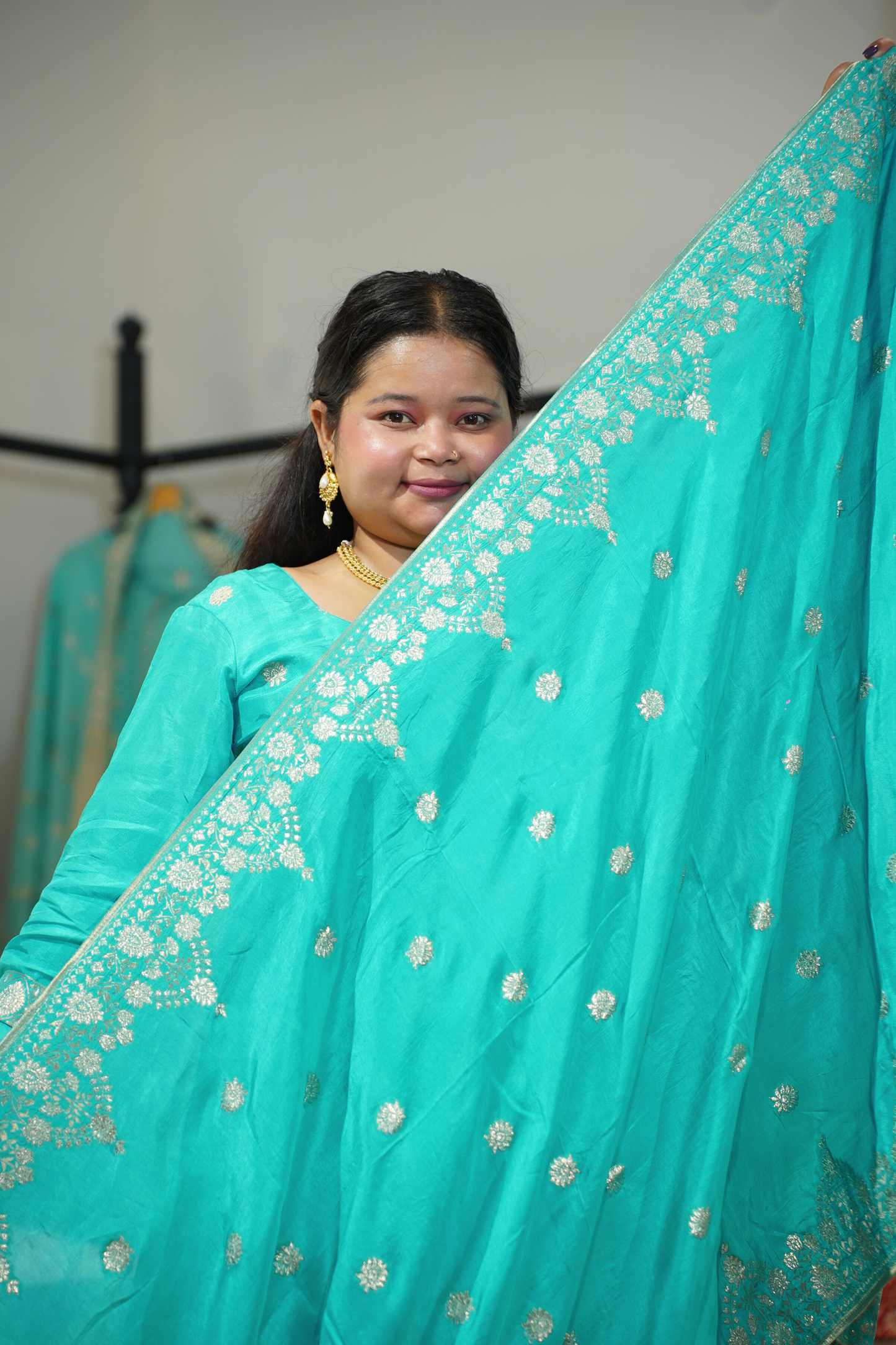 Mrinal Firozi Jacquard Silk Suit