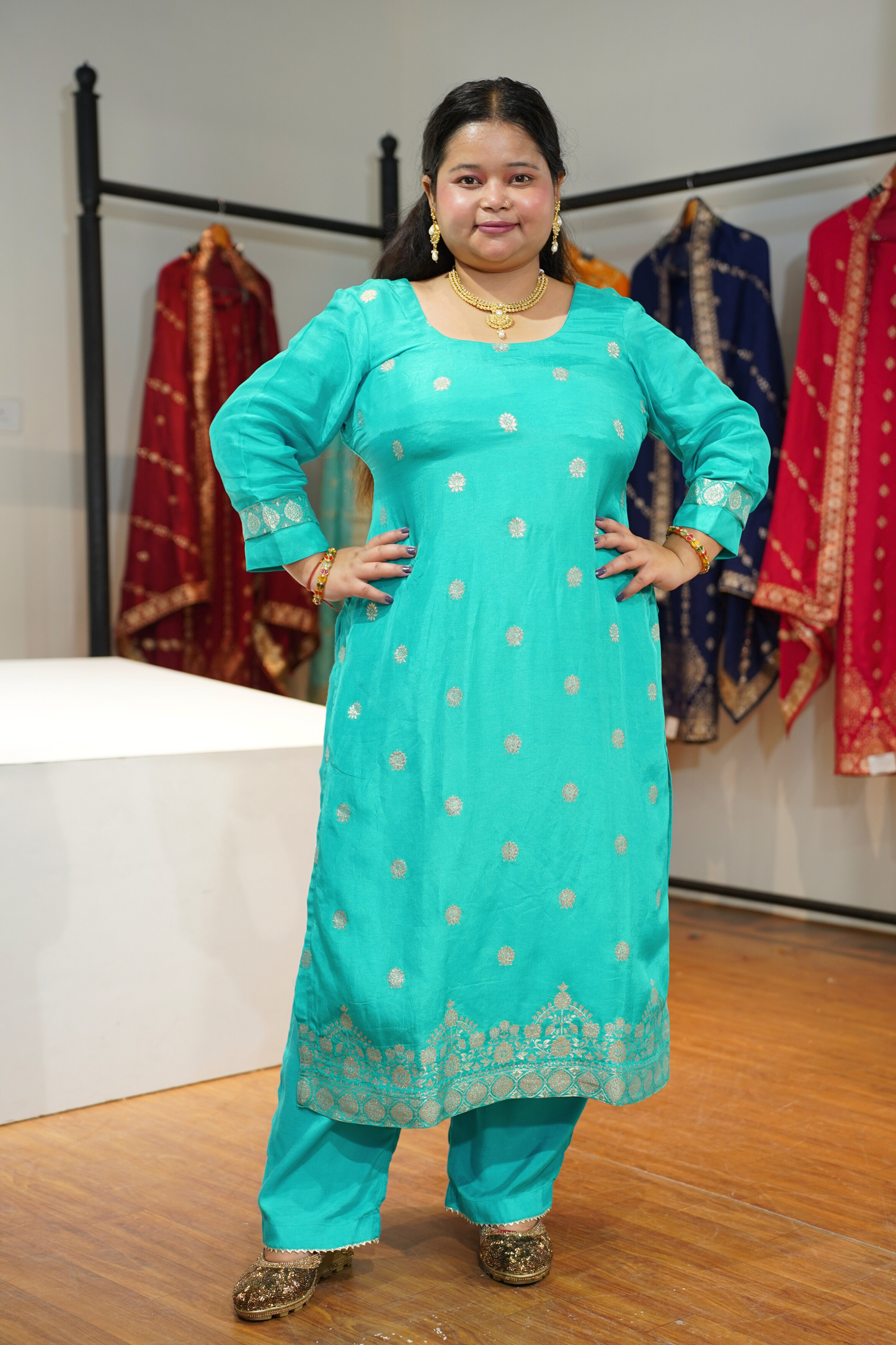 Mrinal Firozi Jacquard Silk Suit