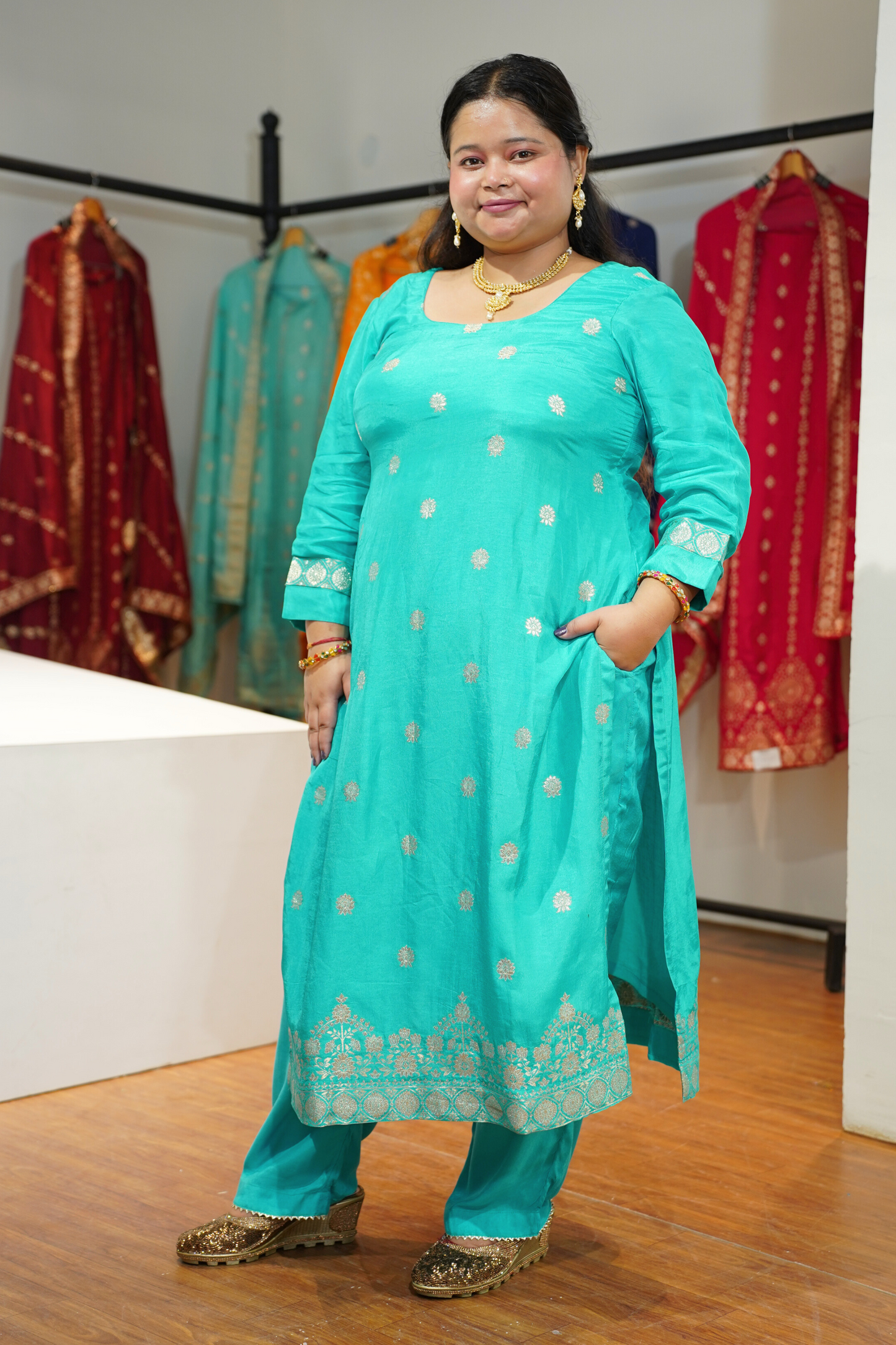 Mrinal Firozi Jacquard Silk Suit