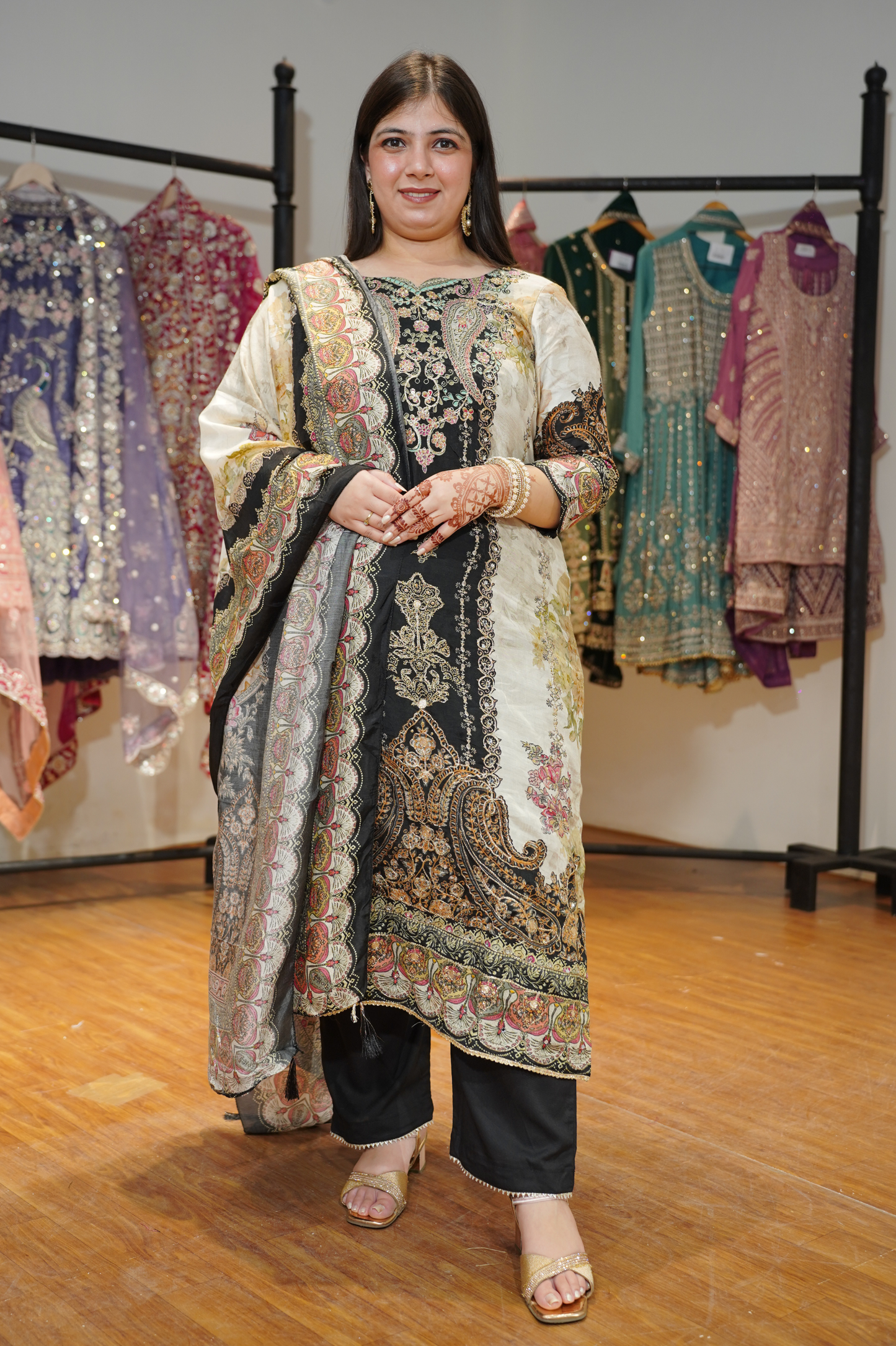 Ivory Karachi Muslin Suit with Aari Work