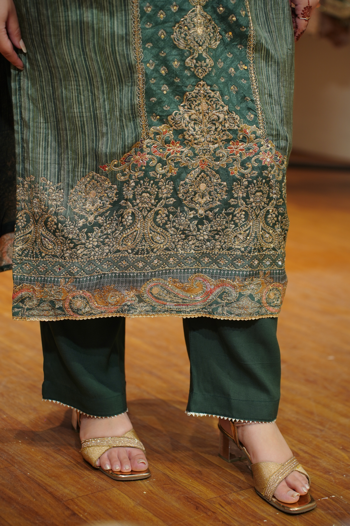 Nehrin Karachi Muslin Suit with Aari Work