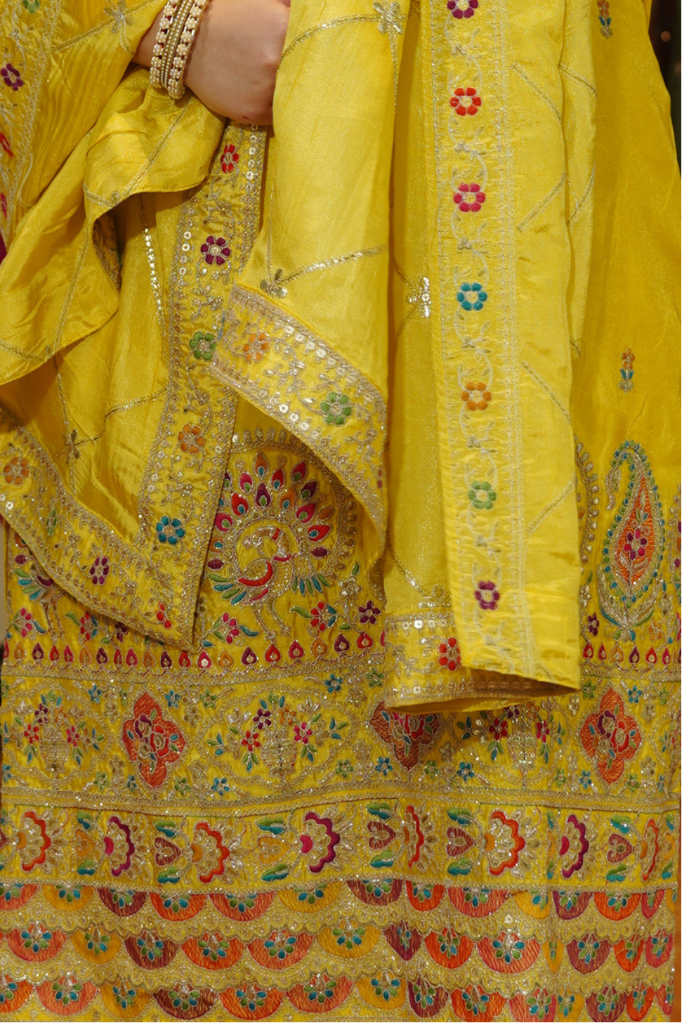 Saanvi Prabha Shimmer Suit With Zari Embroidery