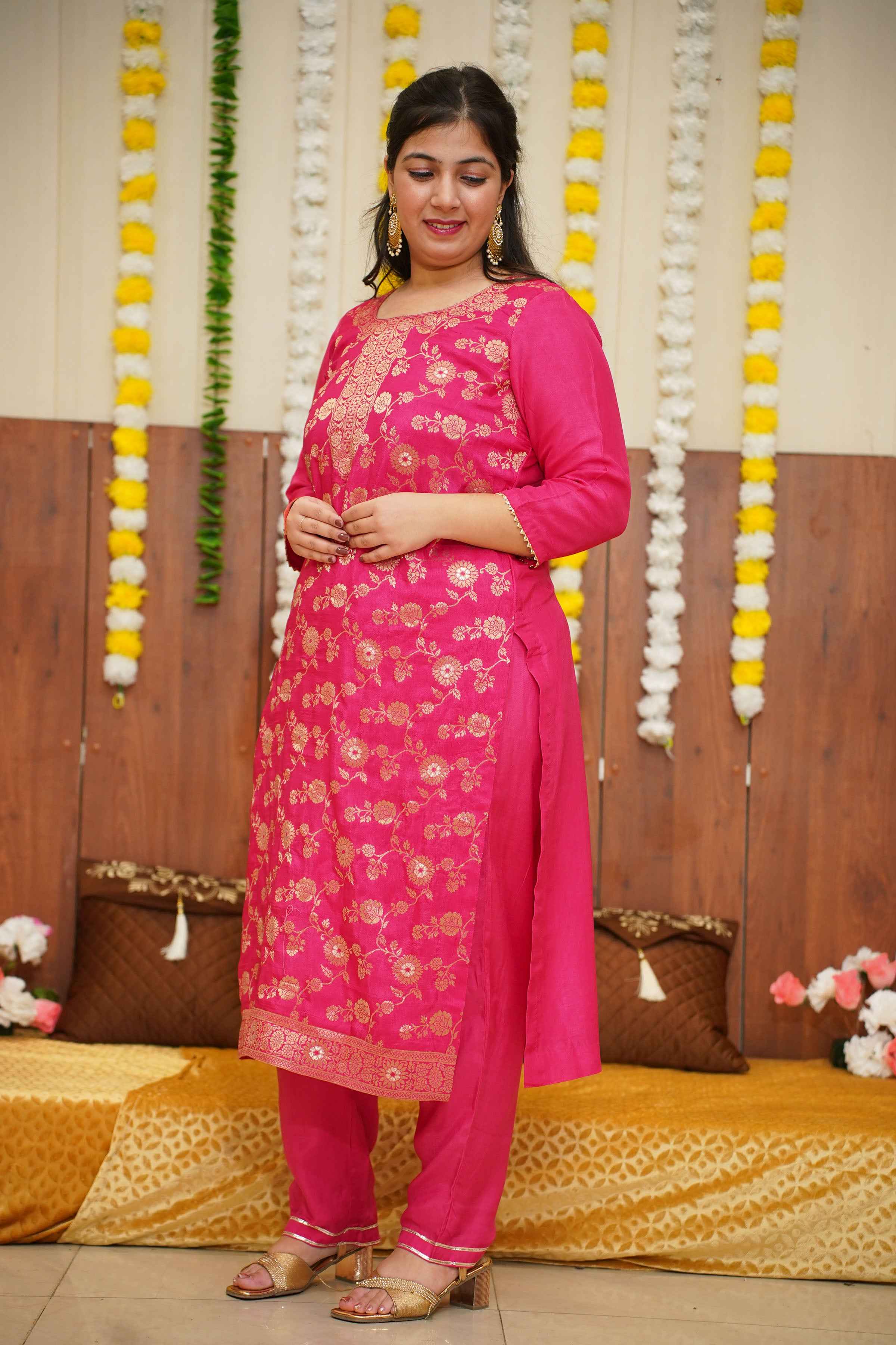 Plus Size Pink Woven Design Art Silk Suit Set