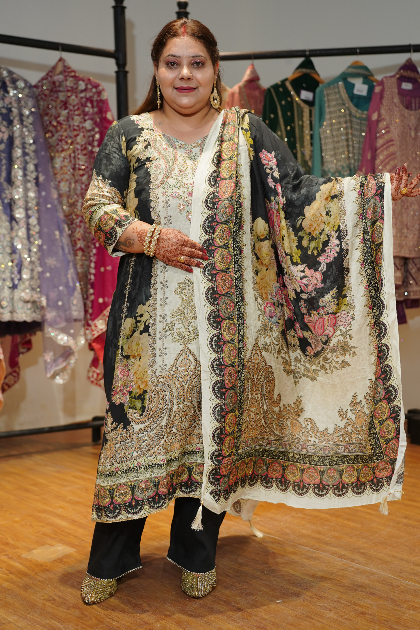 Zareen Karachi Muslin Suit with Aari Work