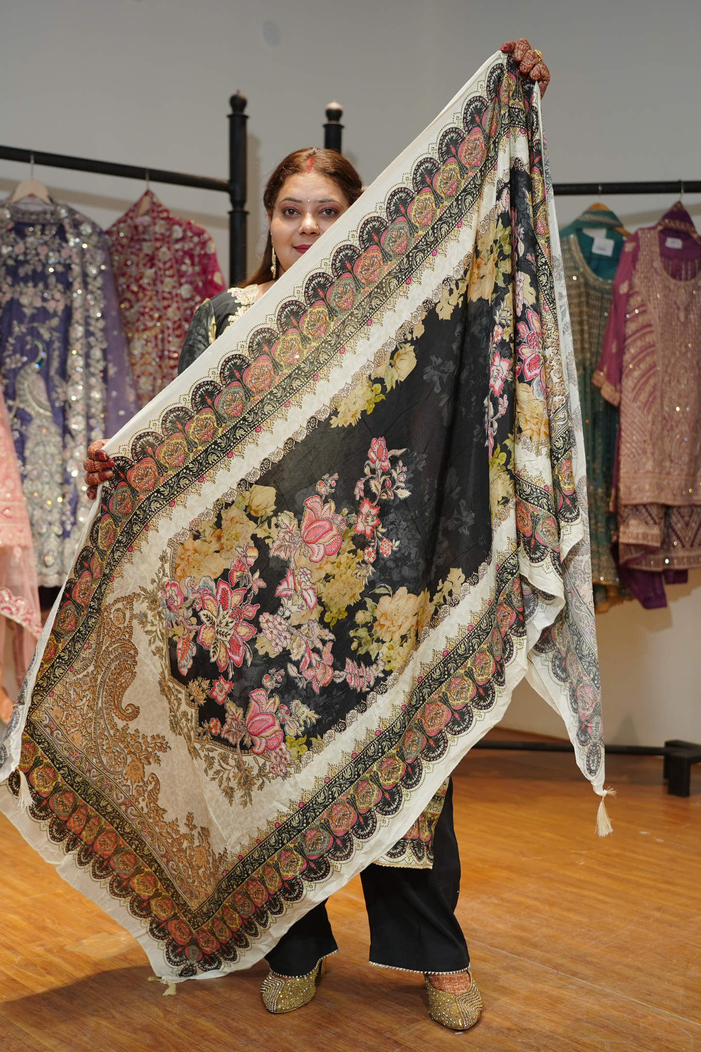 Zareen Karachi Muslin Suit with Aari Work