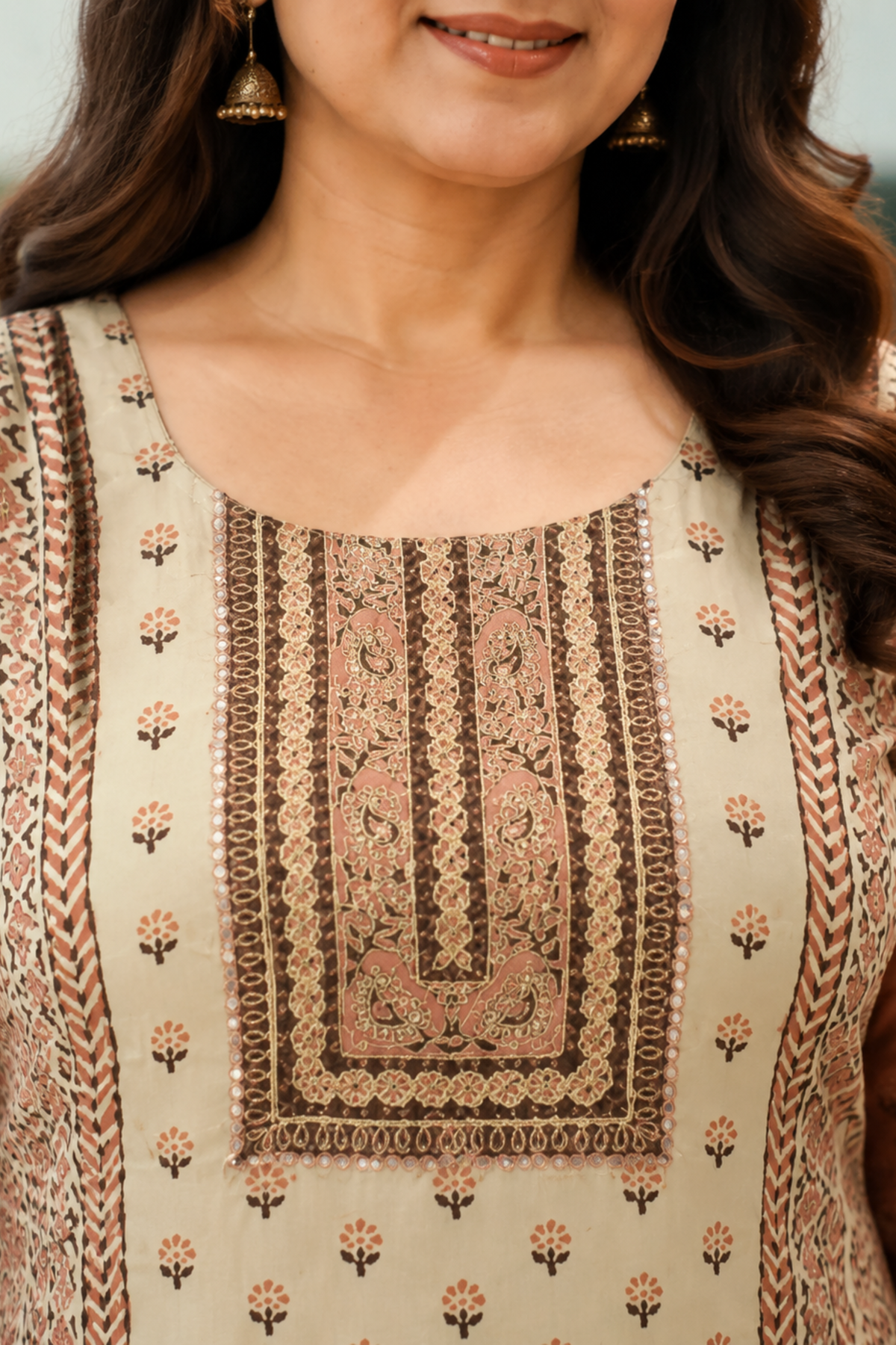 Zehra Ivory Crepe Suit With Mirror Work