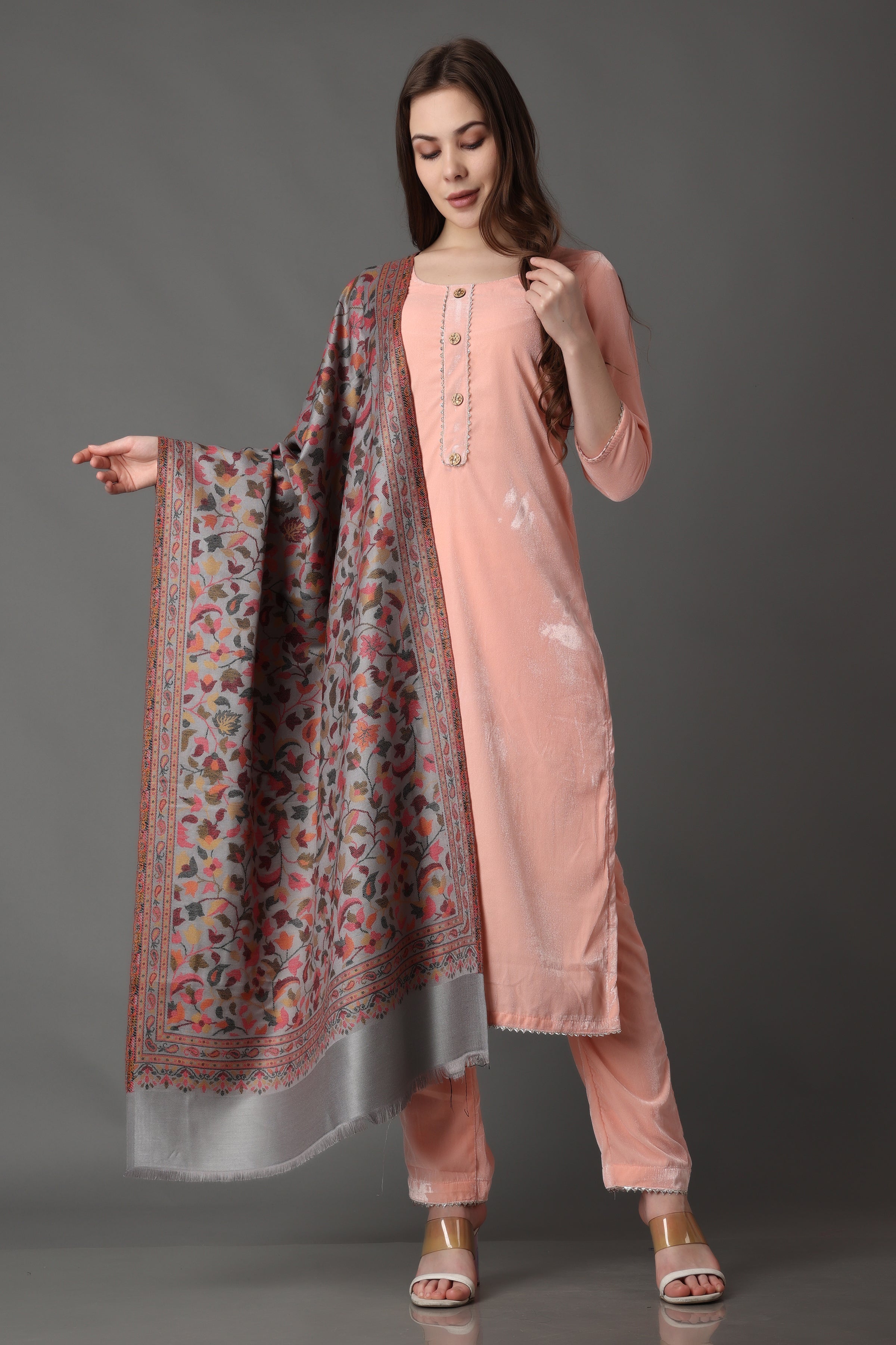 Pakistani Velvet Salwar Kameez and Pakistani Velvet Salwar Suits online  shopping