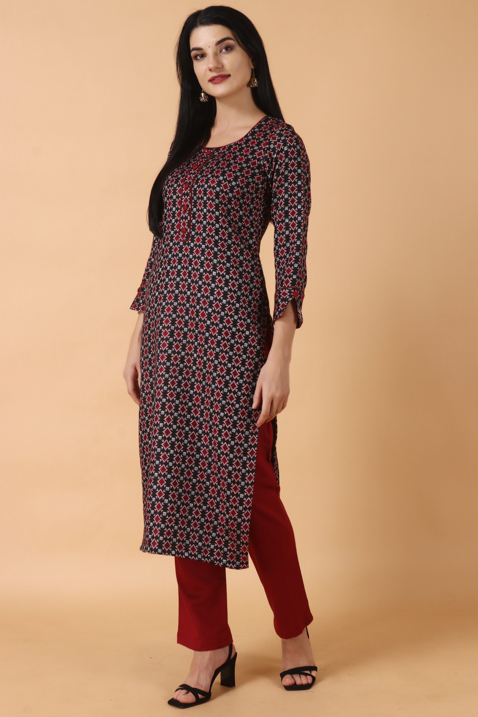 3/4 Sleeves in V-Cut, All Size, Cashmilon, Double Pockets, Drawstring, Dual Pockets, Elastic, Maroon, Mock Buttons, One Side Pocket, Plus Size, Round Neckline, Two Side Pockets, Winter, Winte