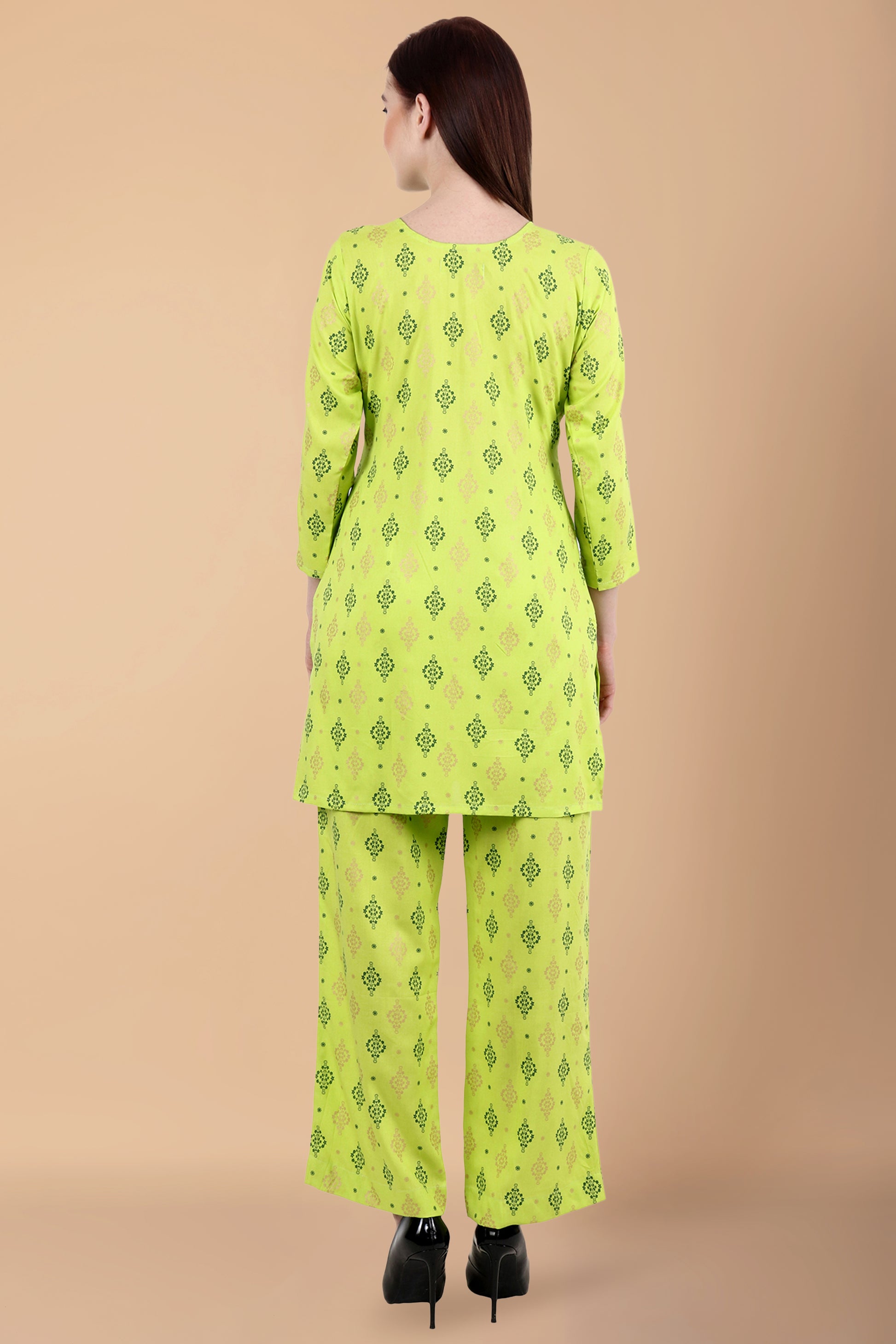 Greeny Gold Night suit | Apella.