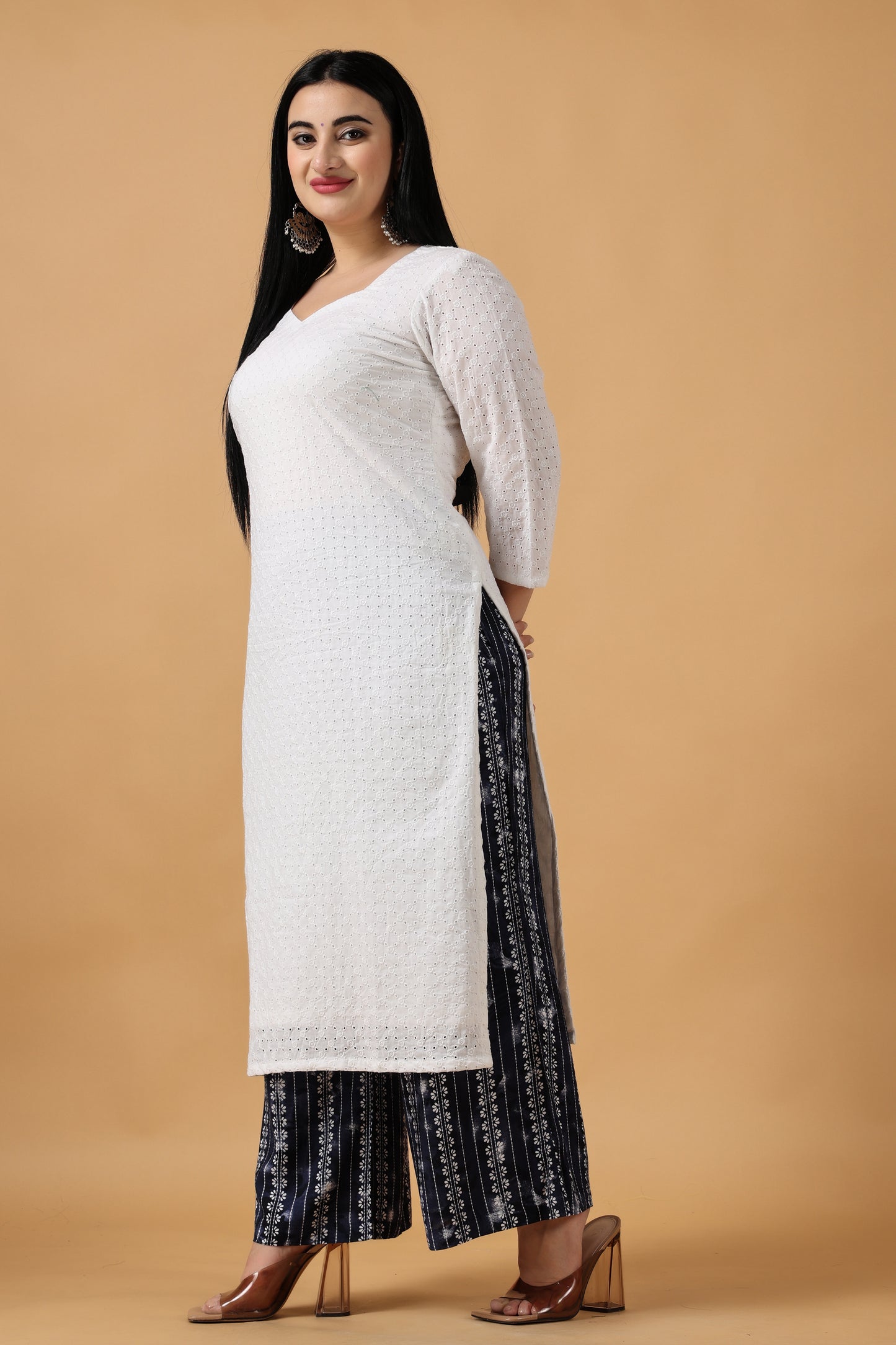 Women Plus Size White kurti and pant set | Apella