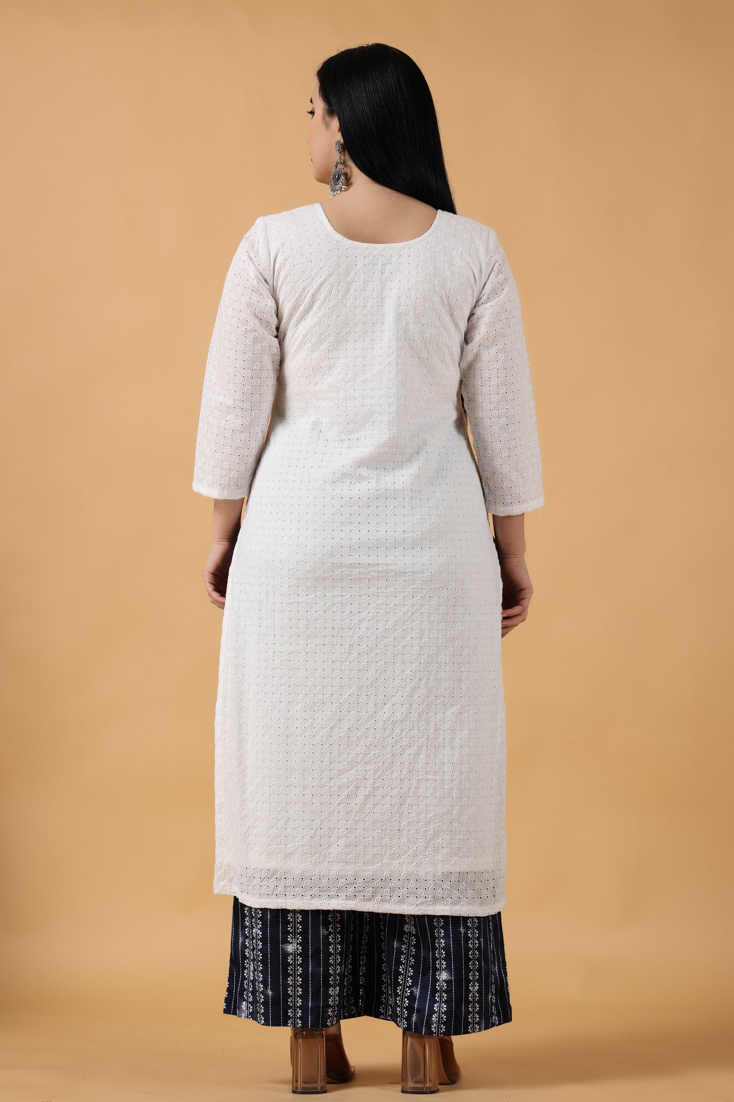 Women Plus Size White kurti and pant set | Apella