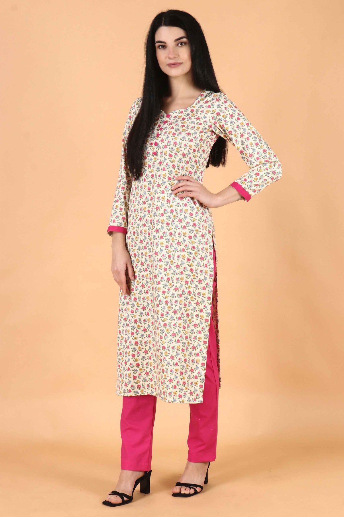 Buy Plus Size ​White Floral Corduroy Kurta Set At Apella | Sizes XS to 10 XL | India | Free Delivery | Customized