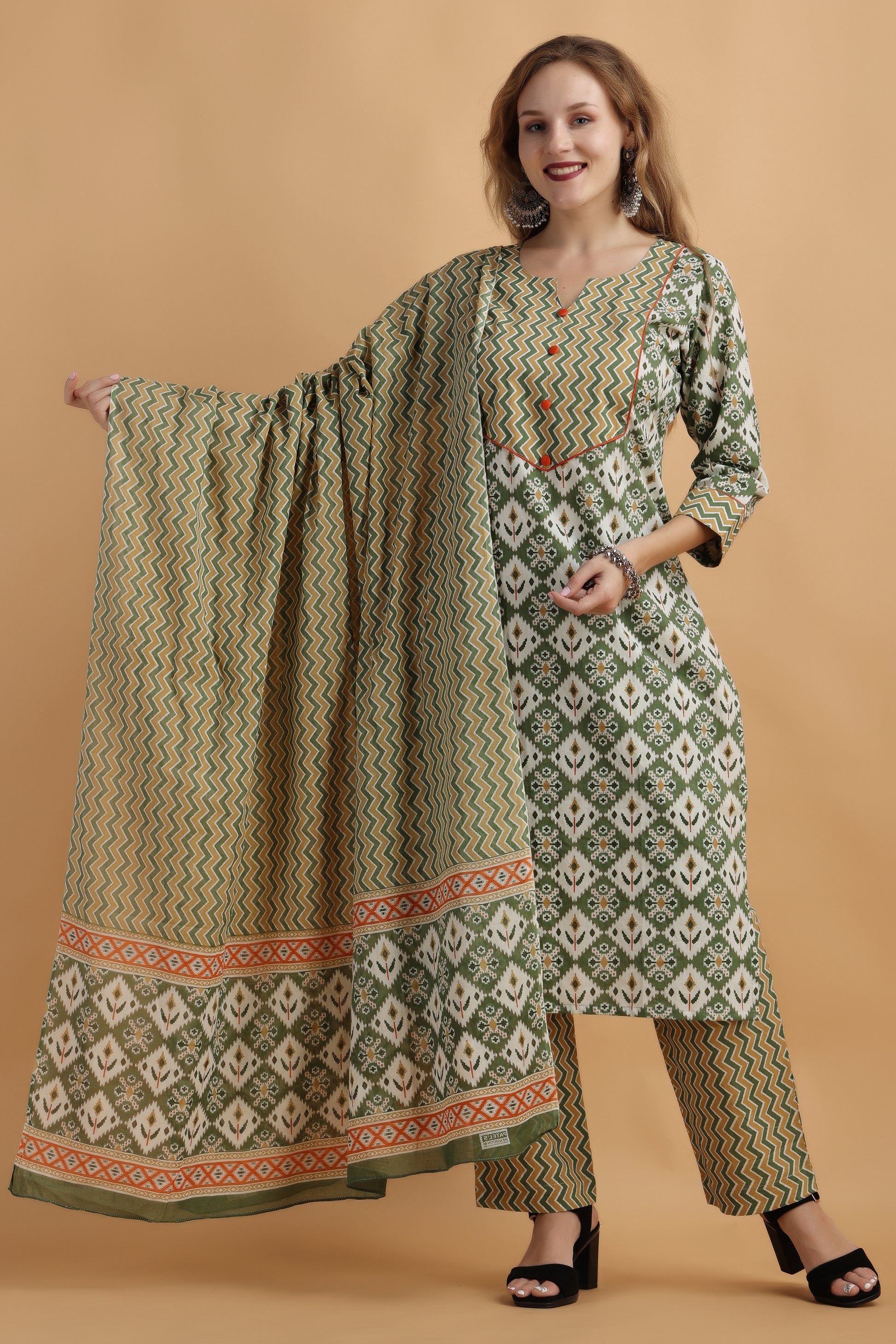 Women's Plus Size Green Printed cotton kurti pant set with dupatta | Apella
